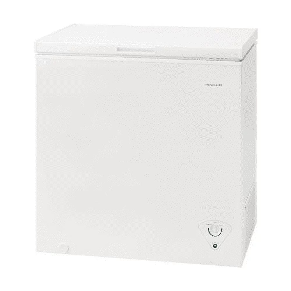 7.2 cu. Ft White Chest Freezer R487020